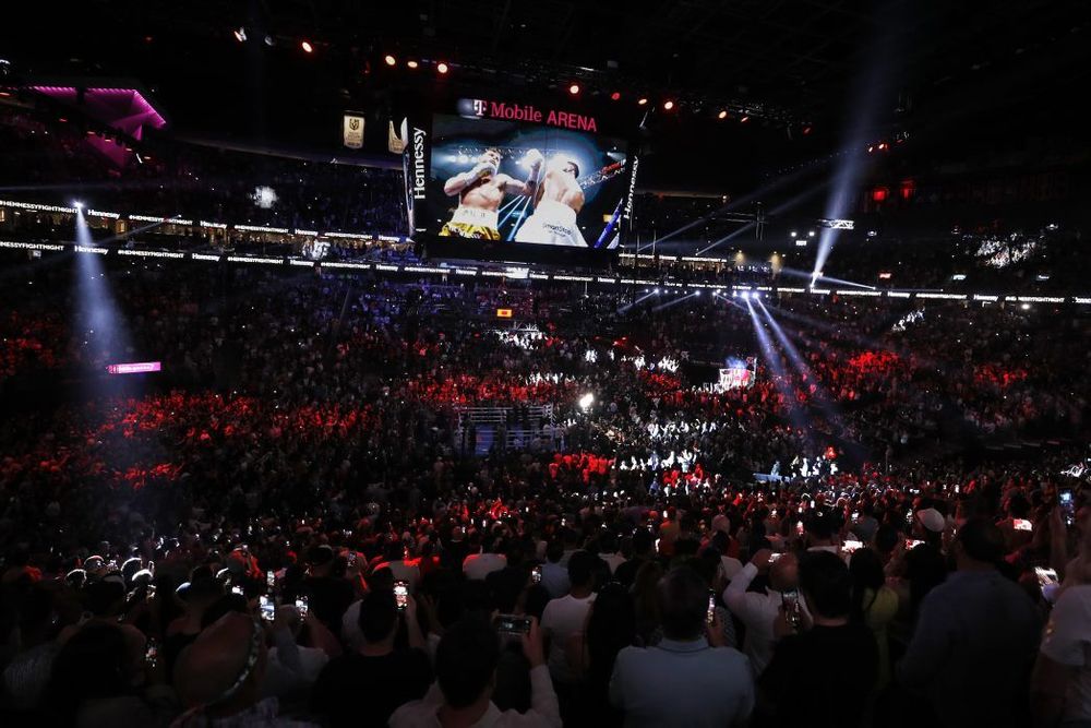 Бивол прошел взвешивание перед боем с мексиканцем Рамиресом за титул суперчемпиона мира WBA Бивол прошел взвешивание перед боем с мексиканцем Рамиресом за титул суперчемпиона мира WBA