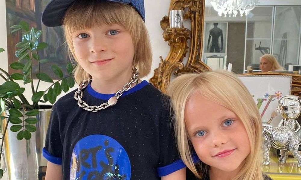 Сын Плющенко станцевал с девочкой из топ-50 самых красивых детей планеты Сын Плющенко станцевал с девочкой из топ-50 самых красивых детей планеты