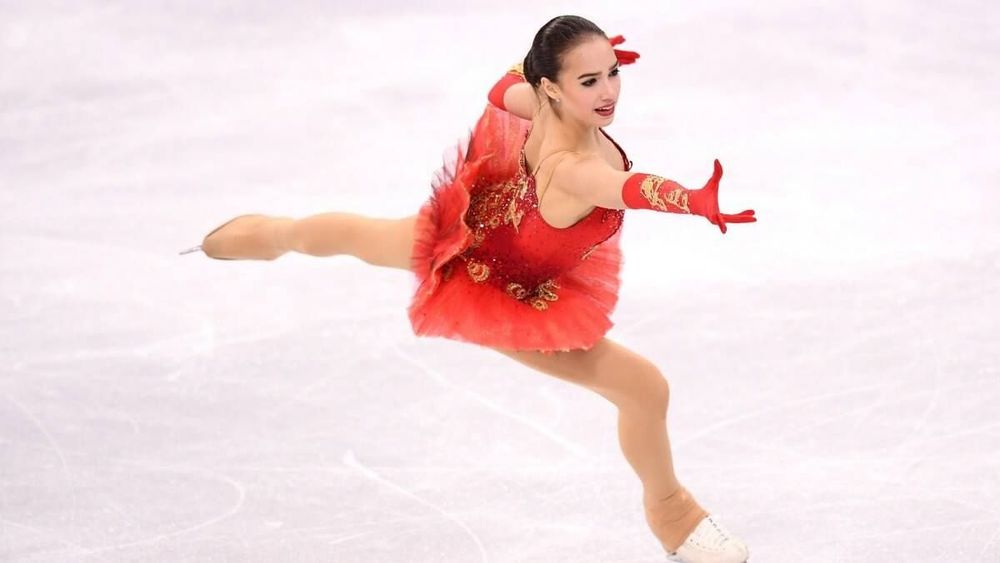 Загитова упала на показательных выступлениях Кубка Первого канала Загитова упала на показательных выступлениях Кубка Первого канала