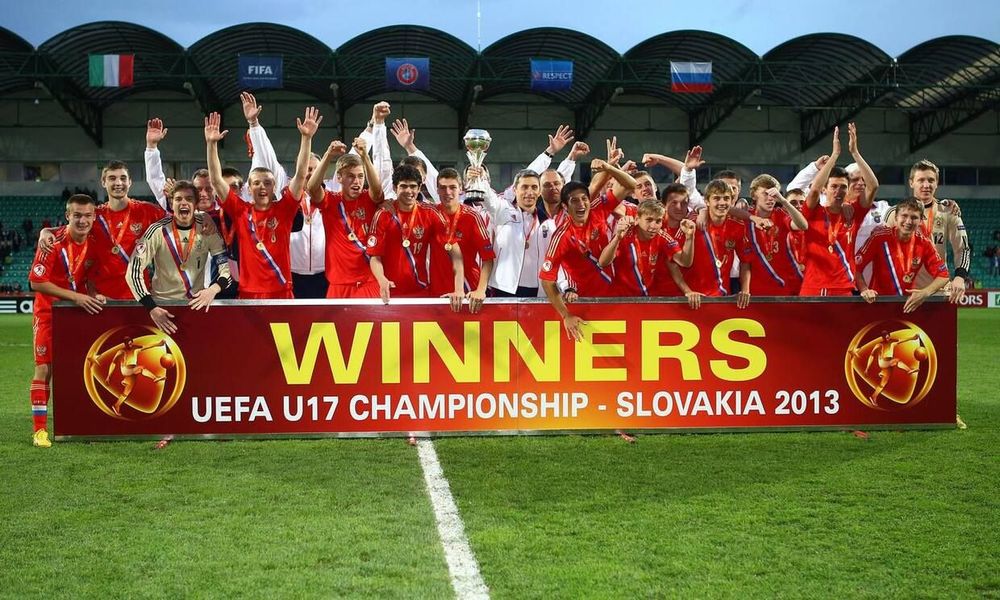 Шесть лет назад юношеская сборная России выиграла золото Евро. Где сейчас игроки той команды?