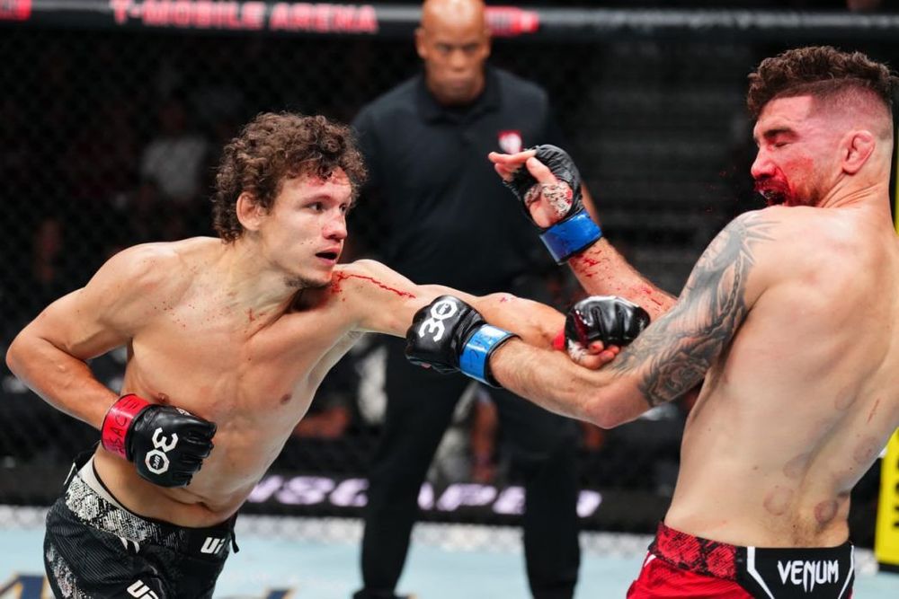 Роман Копылов отправил в нокаут американца Фремда на турнире UFC Fight Night 227