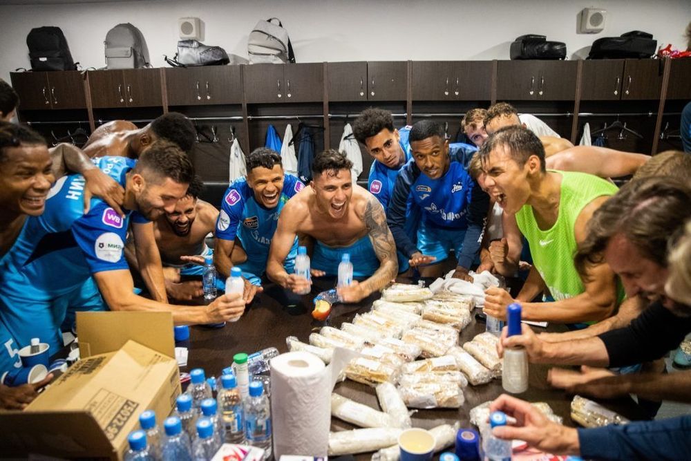 Агент Сафонов предположил, что легионеры «Зенита» не покидают клуб из-за курса евро Агент Сафонов предположил, что легионеры «Зенита» не покидают клуб из-за курса евро