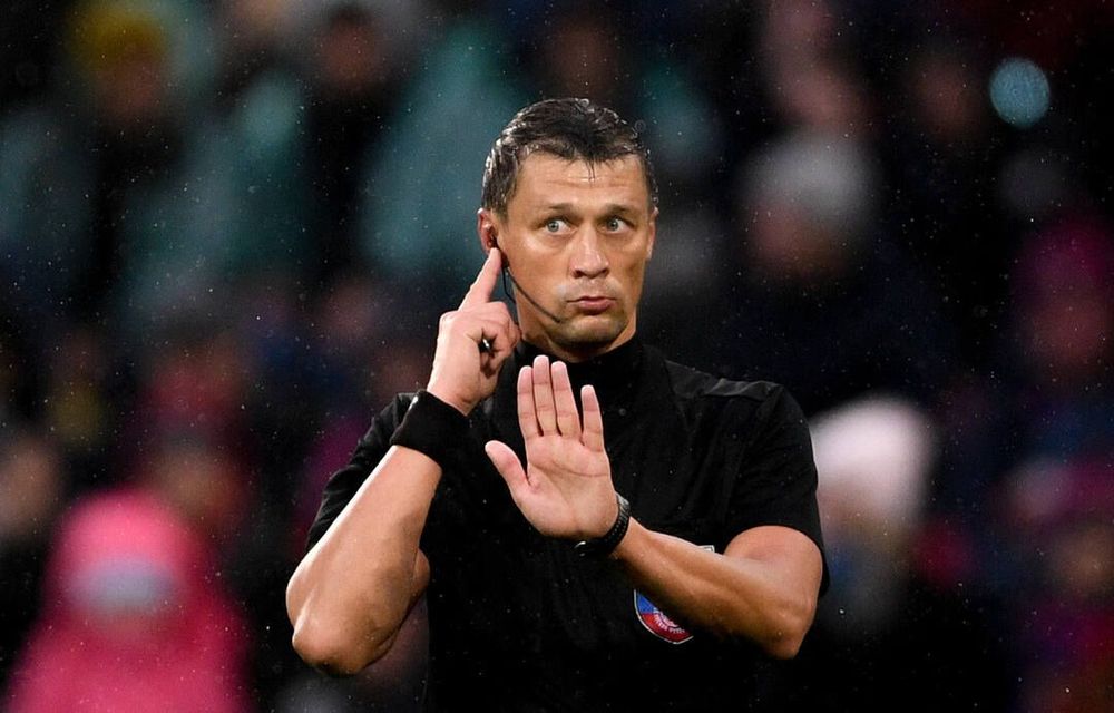 Судья Казарцев получил первое назначение в Премьер-лиге после скандала на матче «Спартака» Судья Казарцев получил первое назначение в Премьер-лиге после скандала на матче «Спартака»