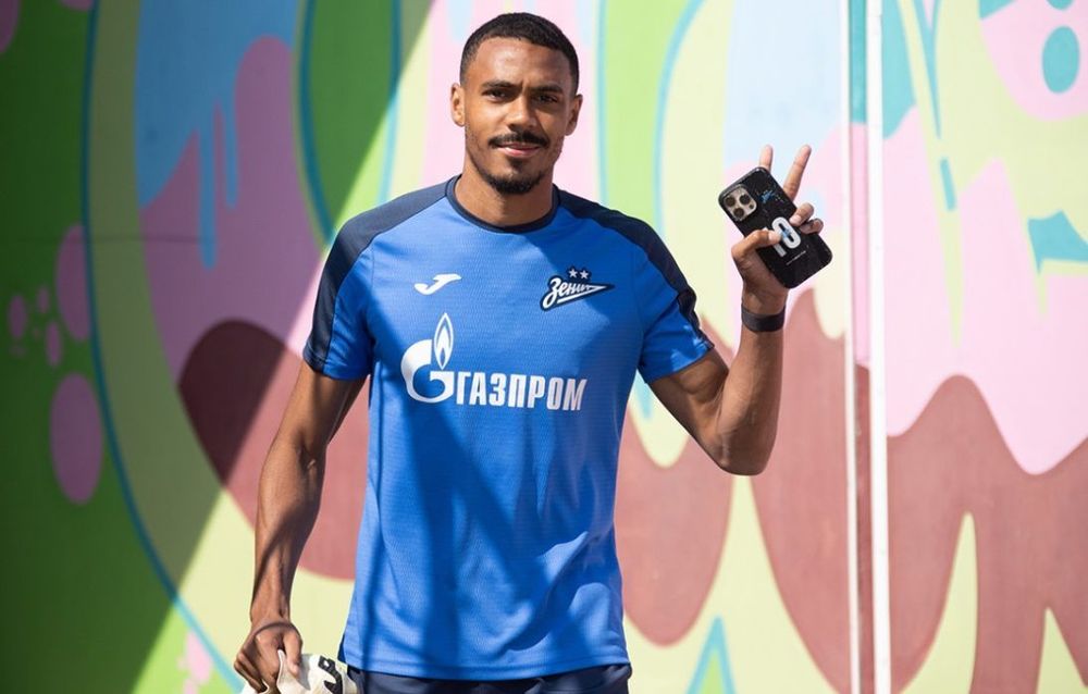 «Зенит» выкупил Изидора у «Локомотива»