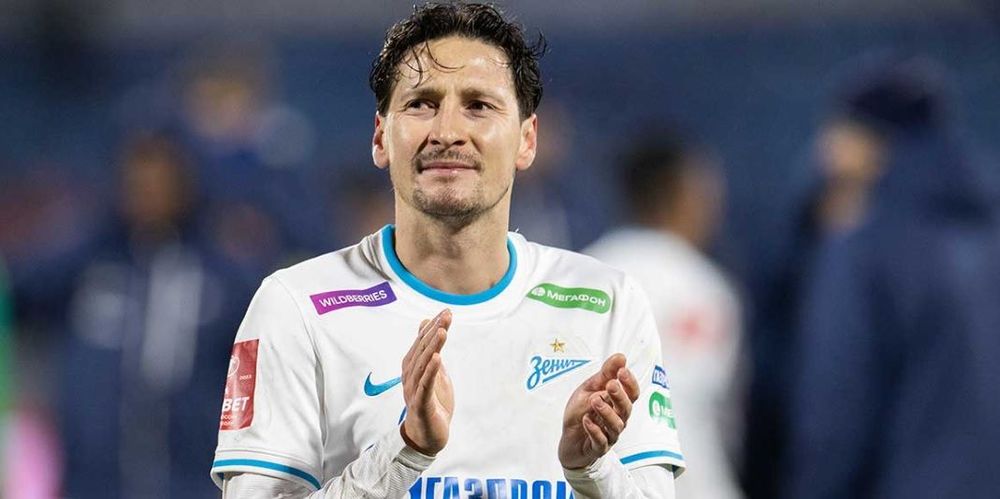 Отец Кузяева отреагировал на интерес «Бешикташа» к Далеру Отец Кузяева отреагировал на интерес «Бешикташа» к Далеру