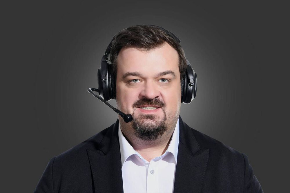 Бренд Альпари объявил о сотрудничестве с российским спортивным комментатором Василием Уткиным