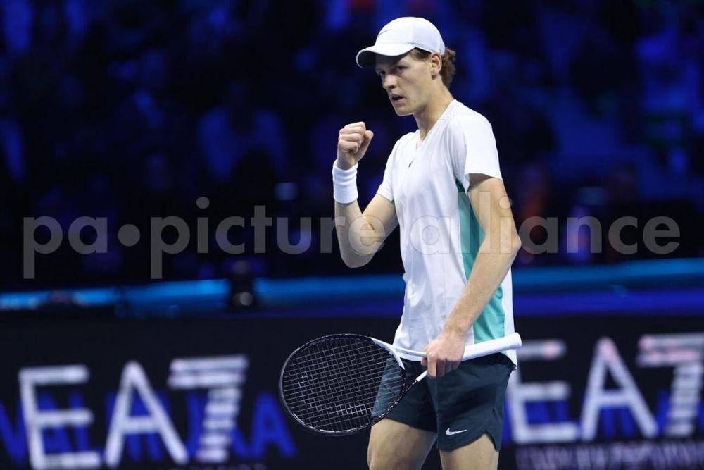 Медведев проиграл Синнеру в финале Australian Open, ведя 2:0 по сетам