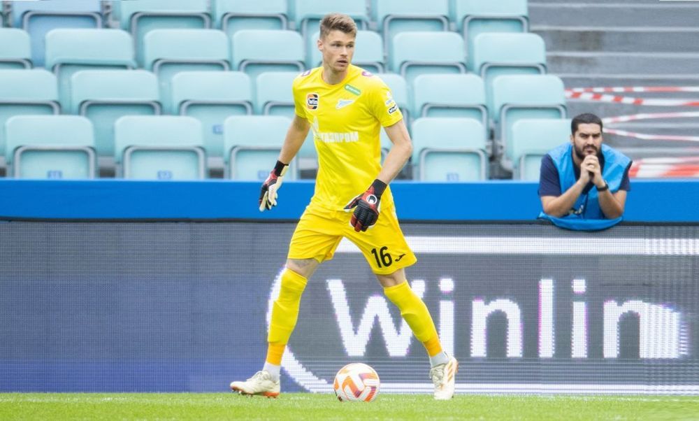 Малафеев похвалил вратаря «Зенита» Адамова за игру против «Сочи»