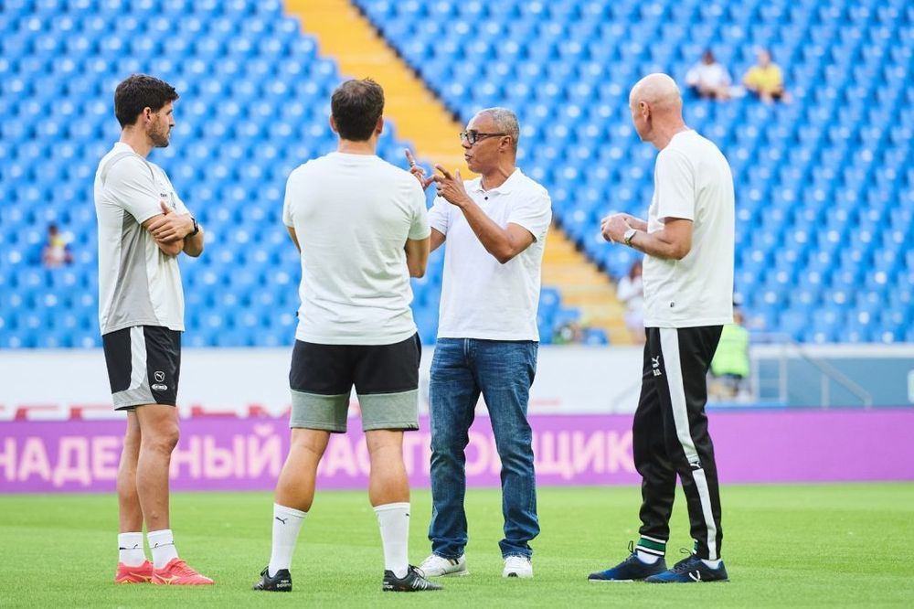 Президент «Оренбурга» объявил, что Деограсия имеет стопроцентный кредит доверия Президент «Оренбурга» объявил, что Деограсия имеет стопроцентный кредит доверия