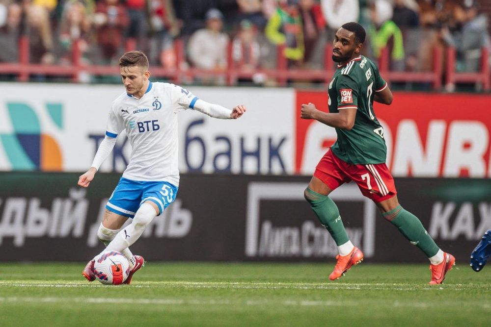 Польский полузащитник Шиманьски не намерен покидать «Динамо» добровольно Польский полузащитник Шиманьски не намерен покидать «Динамо» добровольно