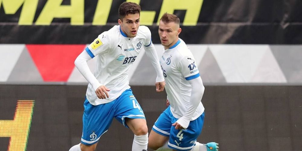 «Байер» интересуется Захаряном