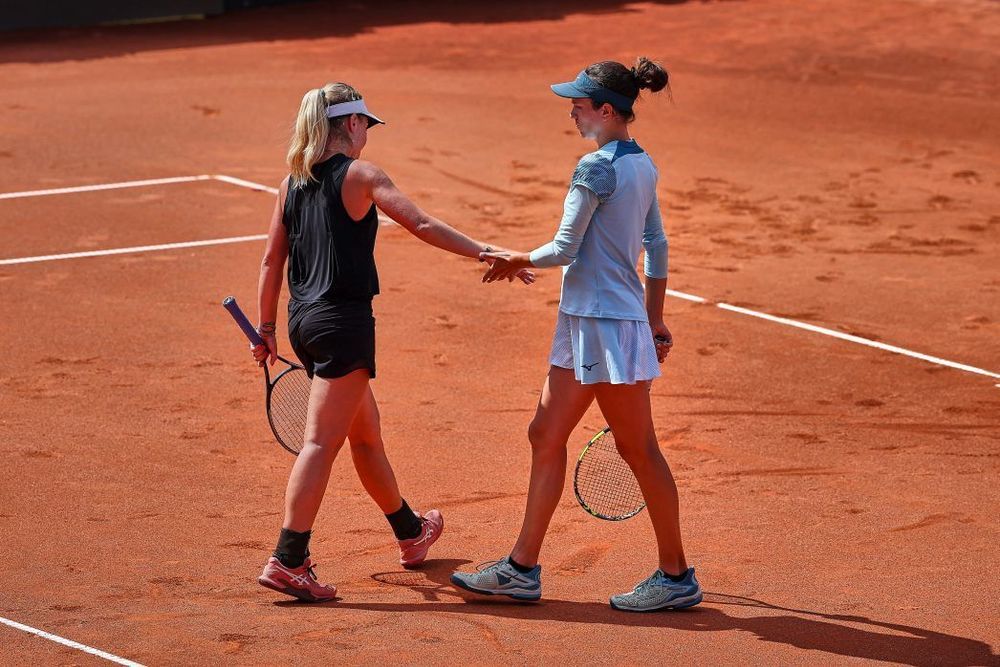 Хромачёва и Данилина вышли в четвертьфинал турнира WTA 1000 в Дохе