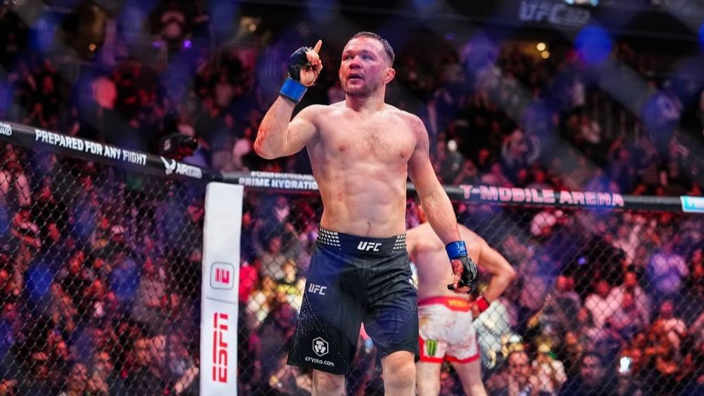 Петр Ян кардинально поменял подход к тренировкам и переехал Двалишвили. Дальше титульный бой между россиянами