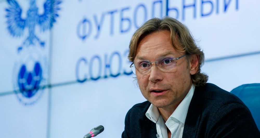 Канчельскис – о возможном уходе Карпина из сборной: Он сказал это на эмоциях Канчельскис – о возможном уходе Карпина из сборной: Он сказал это на эмоциях
