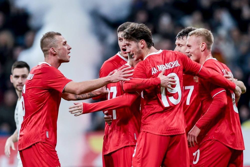 Ари призвал ФИФА и УЕФА допустить Россию до международных турниров Ари призвал ФИФА и УЕФА допустить Россию до международных турниров