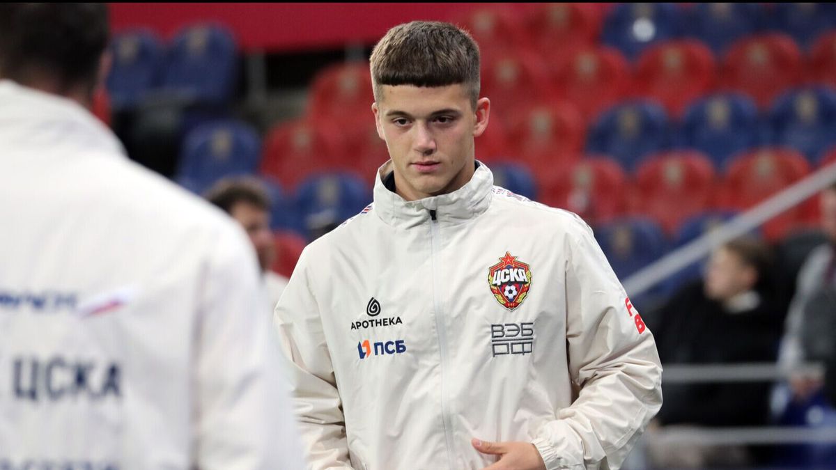Арбитр ошибочно не удалил игрока ЦСКА в дерби против «Спартака»