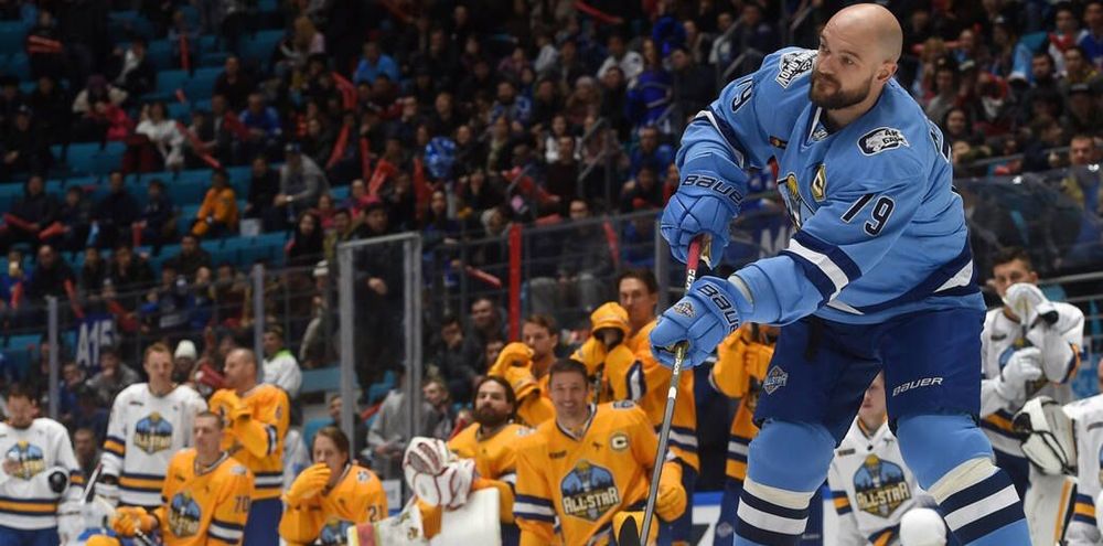 Девушки-тренеры, Сочимэн и «от ноги под перекладину»