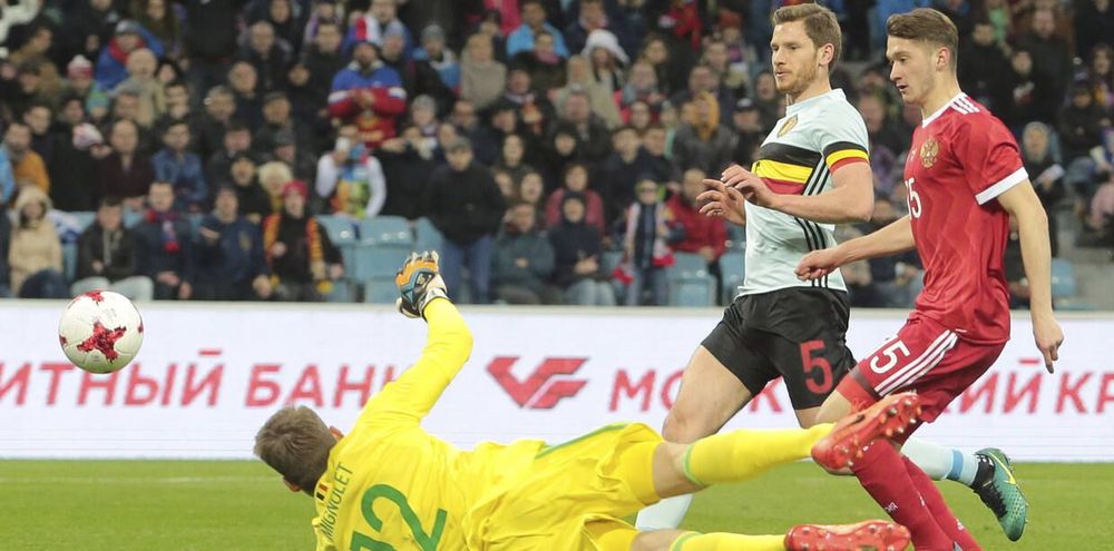 Бывший защитник сборной России Дмитрий Сенников: Черчесов грамотно среагировал и сделал нужные замены Бывший защитник сборной России Дмитрий Сенников: Черчесов грамотно среагировал и сделал нужные замены