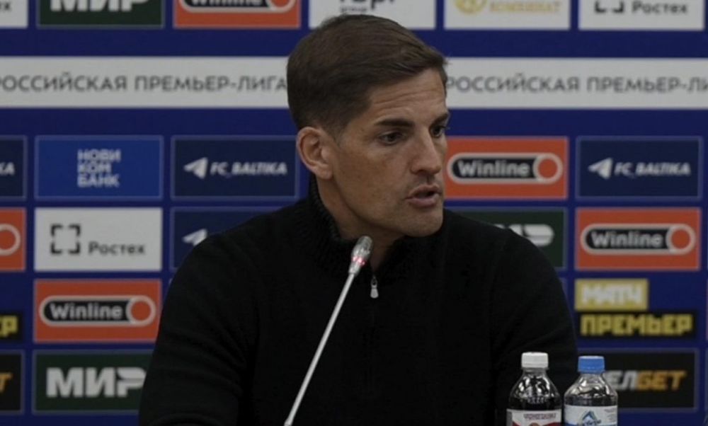 Испанский тренер «Сочи» Морено рассказал, что учит русский язык