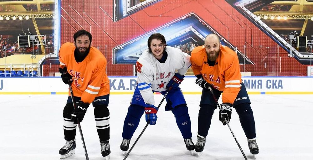 Хоккеисты СКА повели необычную тренировку. В ней участвовали бойцы ММА Хоккеисты СКА повели необычную тренировку. В ней участвовали бойцы ММА