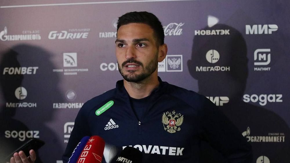 Агент Оздоева заявил, что Магомед не скучает по России Агент Оздоева заявил, что Магомед не скучает по России