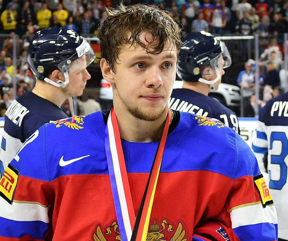 Панарин: «Как будто гора с плеч свалилась. Приятно видеть, что наши болельщики счастливы»