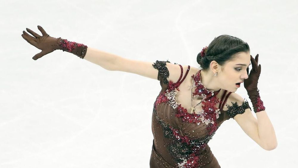 «С такой поддержкой, которую вы даете, со всем справлюсь». Медведева обратилась к болельщикам