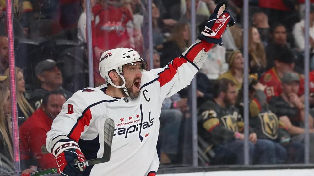 Каменский считает, что Овечкин обгонит Хоу в списке снайперов НХЛ до конца года Каменский считает, что Овечкин обгонит Хоу в списке снайперов НХЛ до конца года