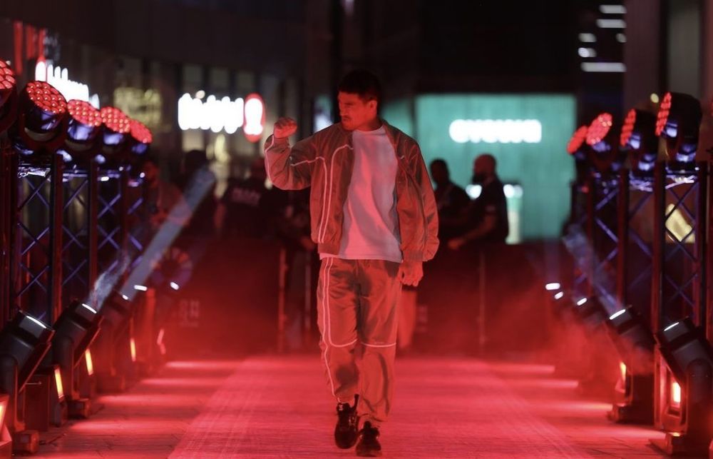 Бывшая жена Бивола заявила, что боксер «ограбил» ее на 500 тысяч долларов Бывшая жена Бивола заявила, что боксер «ограбил» ее на 500 тысяч долларов