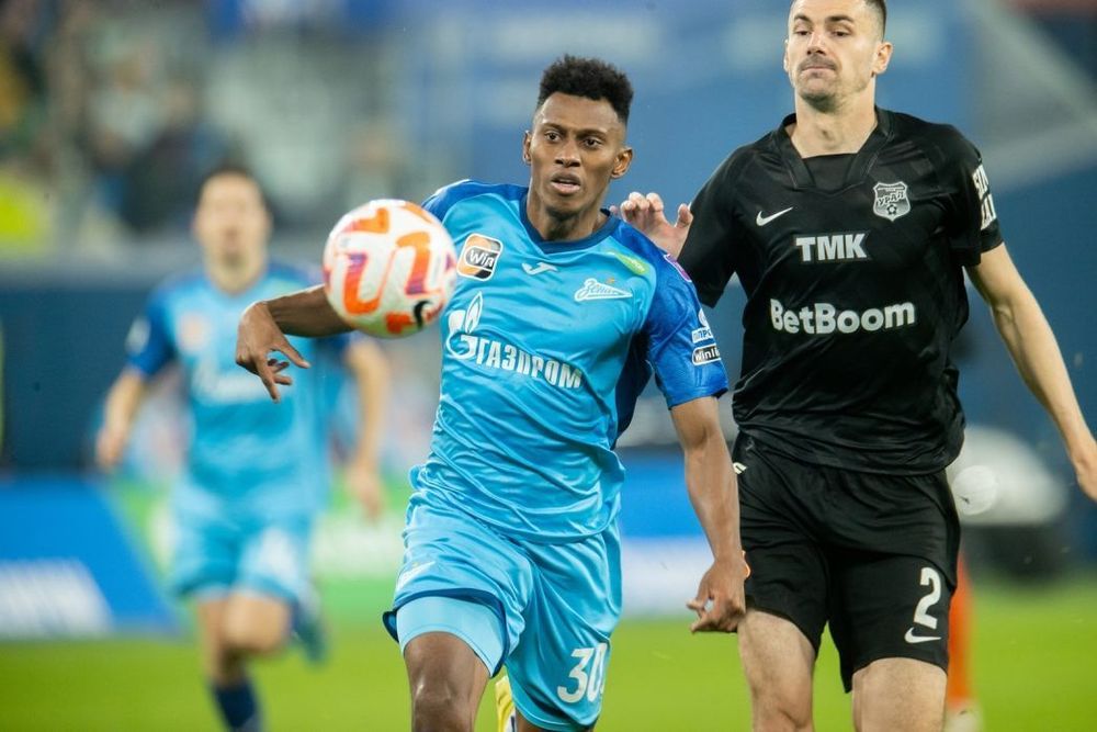 Угаров: «Урал» может отобрать очки у «Зенита» на «Газпром-Арене»