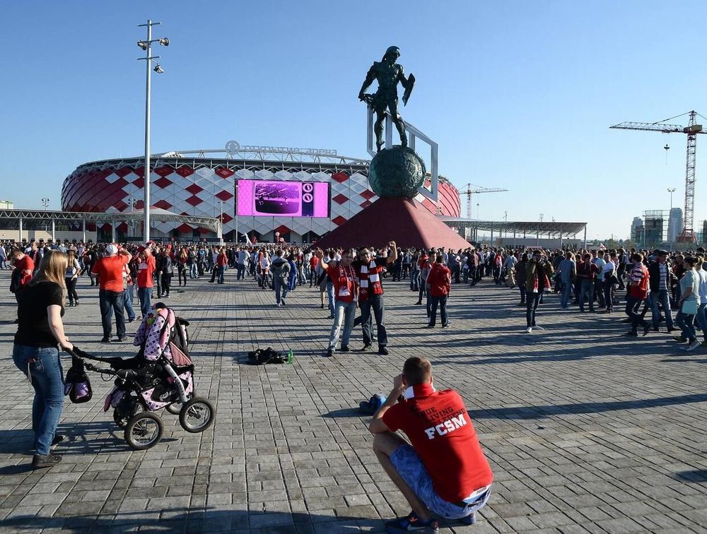В чемпионскую гонку вмешались Кубок Гагарина и Пасха