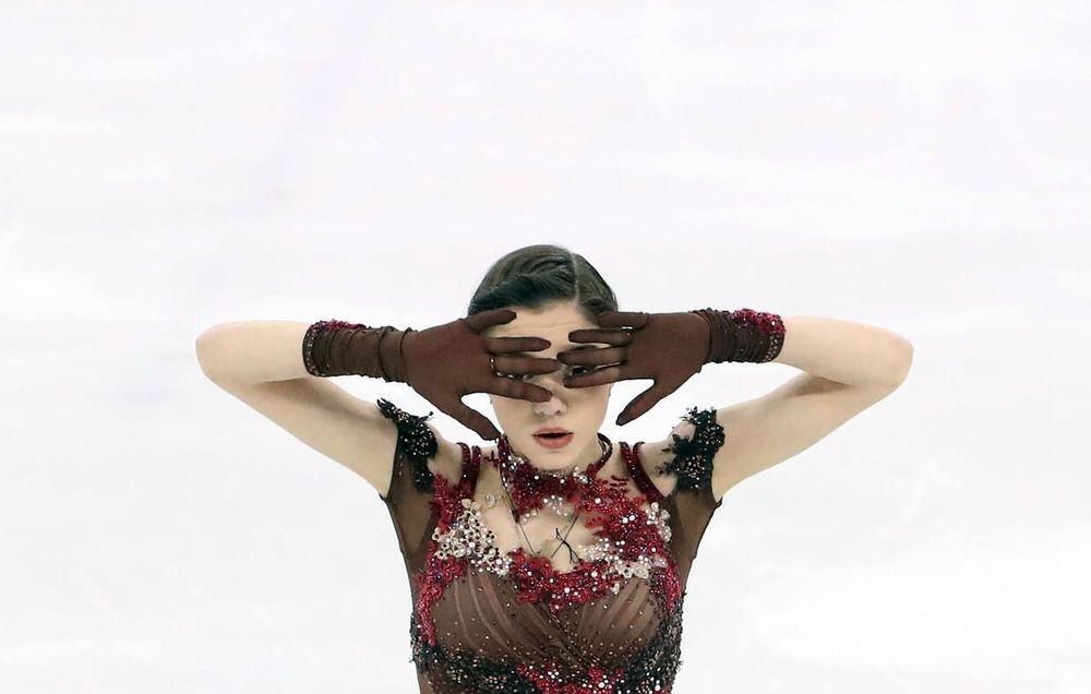 Это же Пятерочка!! Евгения Медведева снова влюблена в Россию