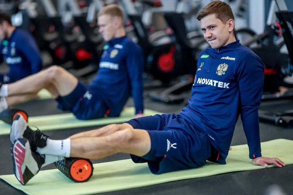 Вратарь сборной России рассказал о полученной травме в матче против Чили. Вратарь сборной России рассказал о полученной травме в матче против Чили.