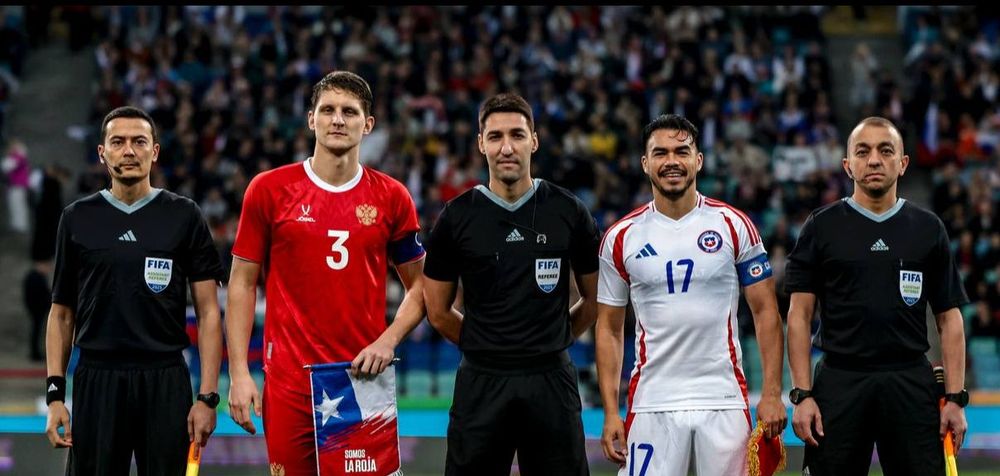 Главный тренер сборной Чили назвал причины победы над Россией.