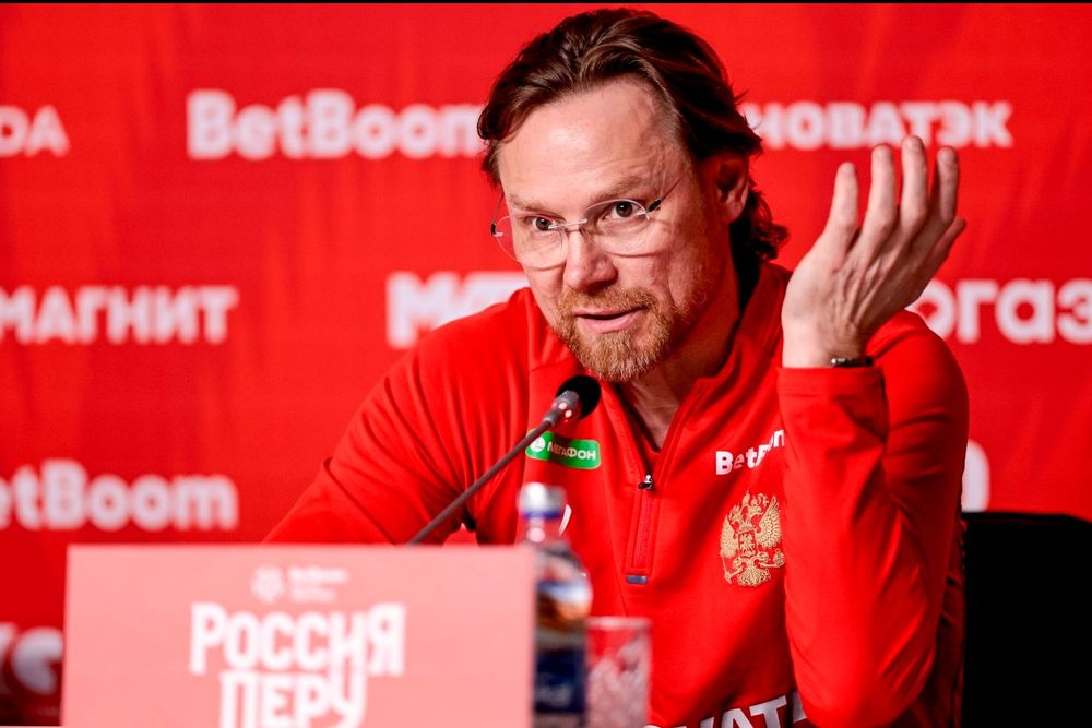 Карпин нашел вину Сафонова в пропущенном голе от Перу