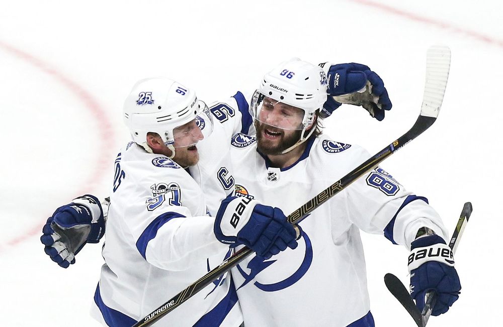 «Тампа» с Кучеровым обыграла «Вашингтон» Овечкина
