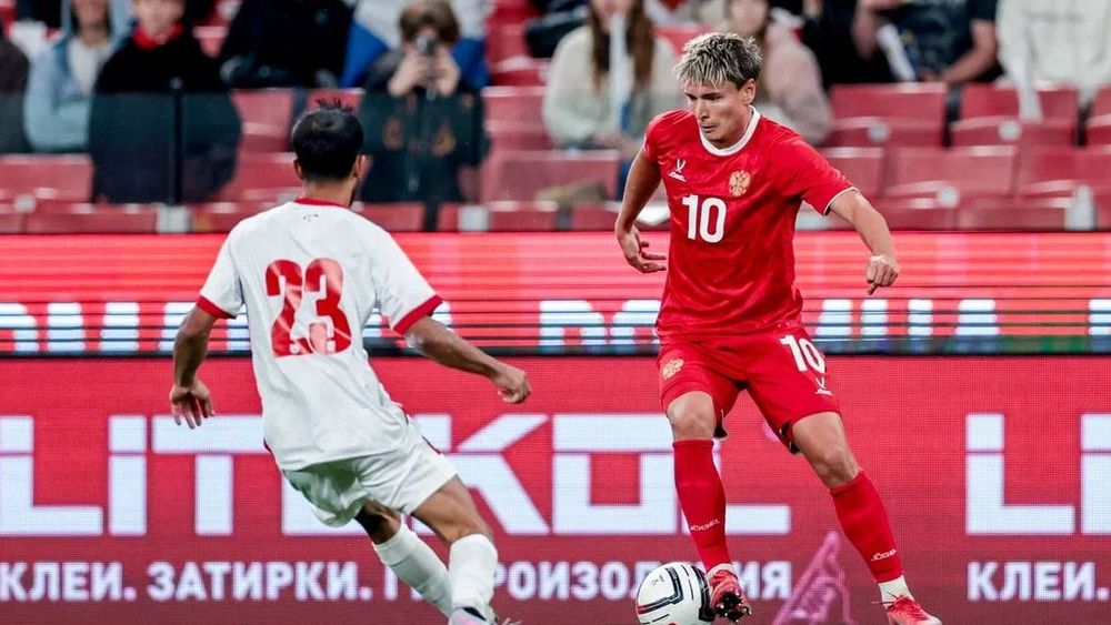 Карпин объяснил невызов Мостового в сборную России на ноябрьские товарищеские матчи