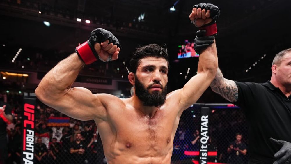 Царукян вернулся в чемпионскую гонку, Мачадо решил дилемму Махачева. Итоги турнира UFC в Катаре