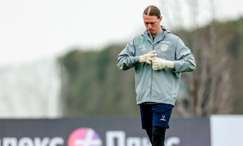 Матвей Сафонов рассказал об ощущениях выступлений за «ПСЖ» и за сборную России