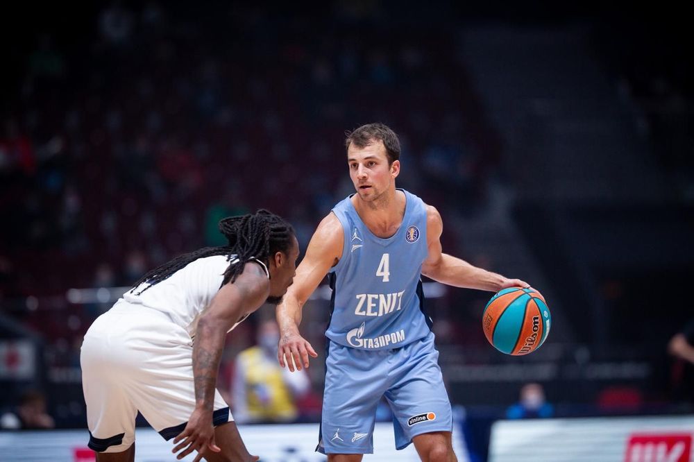 «Зенит» предложил Пангосу двухлетний контракт, но игрок хочет в НБА «Зенит» предложил Пангосу двухлетний контракт, но игрок хочет в НБА