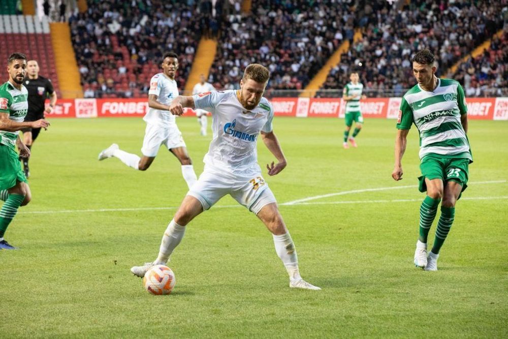 Сергеев отказался сбрить бороду, если «Зенит» выиграет все трофеи в нынешнем сезоне Сергеев отказался сбрить бороду, если «Зенит» выиграет все трофеи в нынешнем сезоне