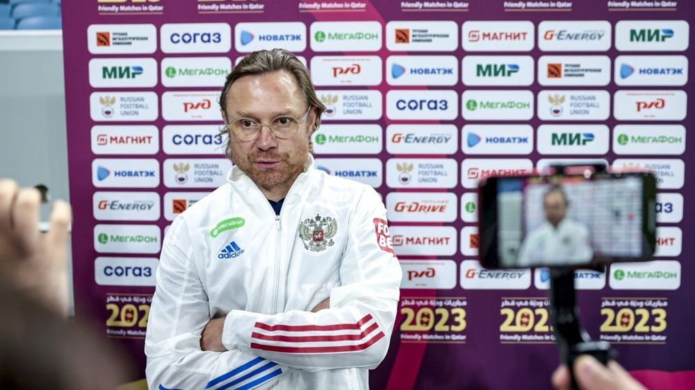 Пономарев: Карпин совсем чокнулся? Как можно призывать молодежь уезжать в европейские чемпионаты? 