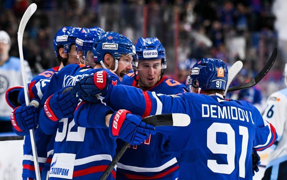 Дубль и ассист Кузнецова помогли СКА обыграть «Амур» в матче КХЛ