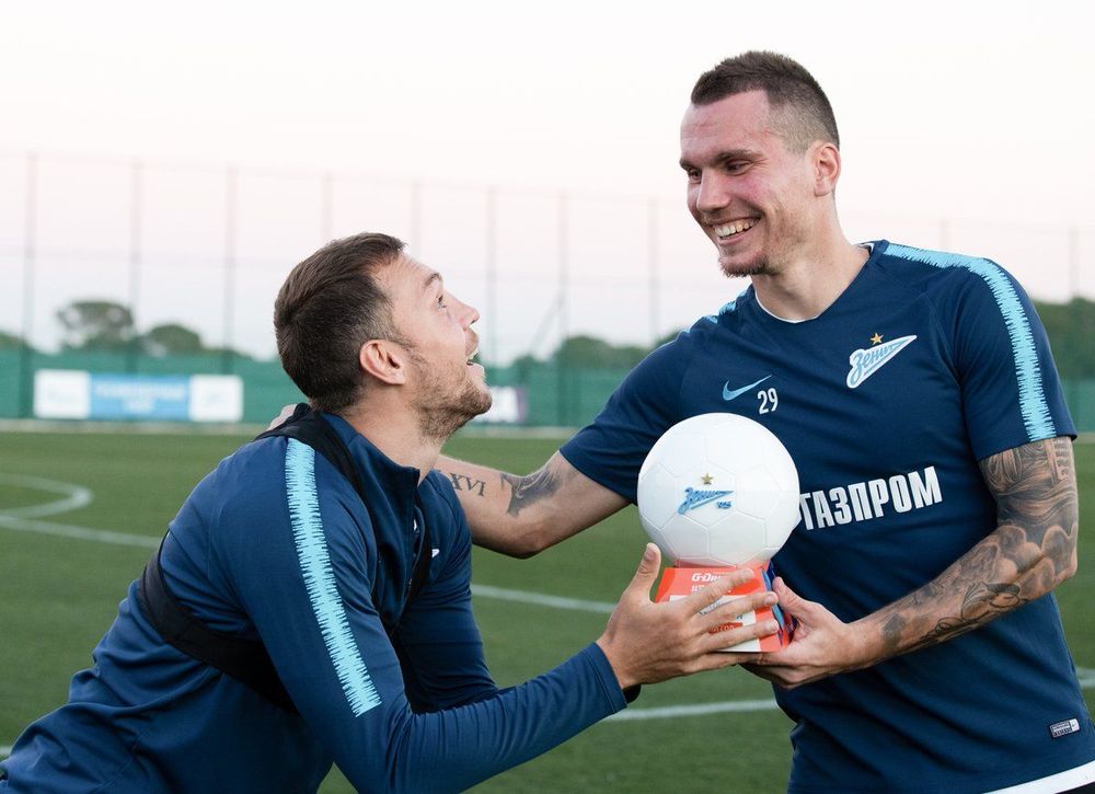 Сергей Ташуев: «Талантов в нашем футболе много, а мы довольствуемся Дзюбой и Заболотным»