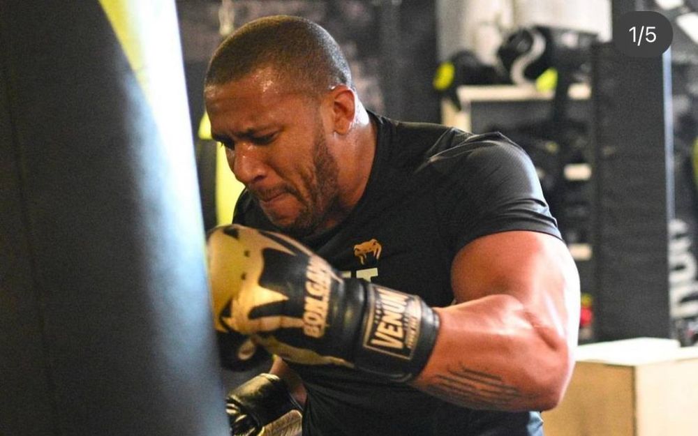 Малыхин о бое Гана и Спивака в UFC: Сирил даже учебника по борьбе не прочел