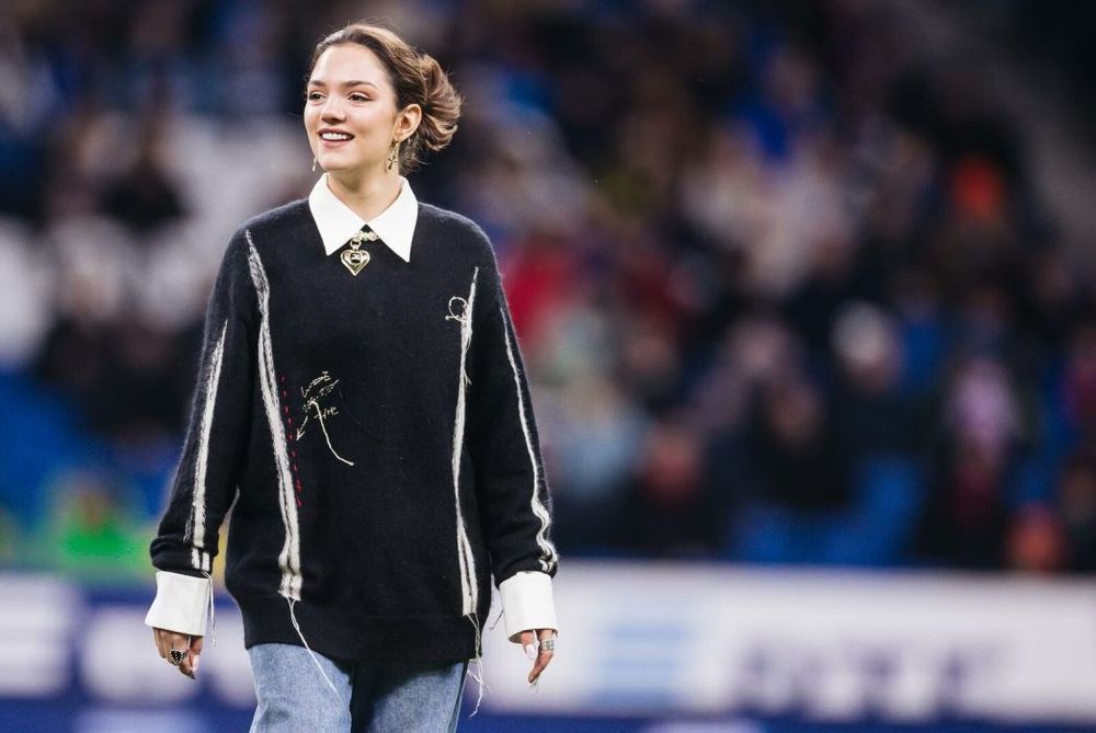 Евгения Медведева приехала на сборы «Динамо» в Абу-Даби Евгения Медведева приехала на сборы «Динамо» в Абу-Даби