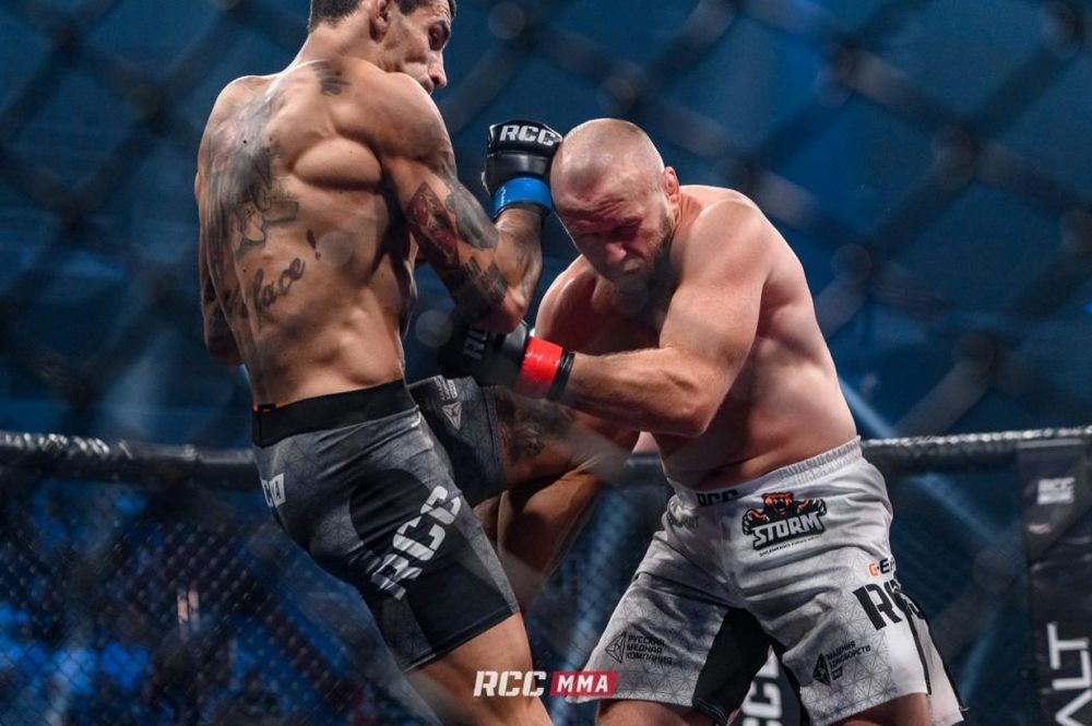 Шлеменко проиграл нокаутом на 20-й секунде