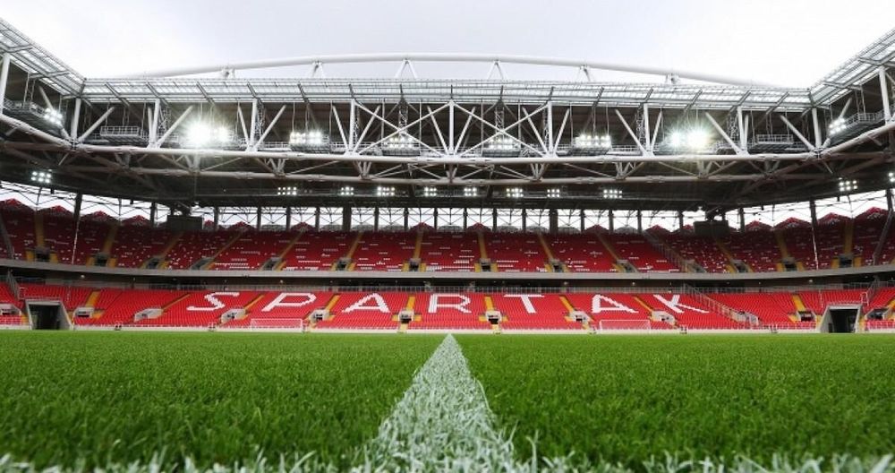 Фанат «Спартака» облил пивом ведущего «Матч ТВ»