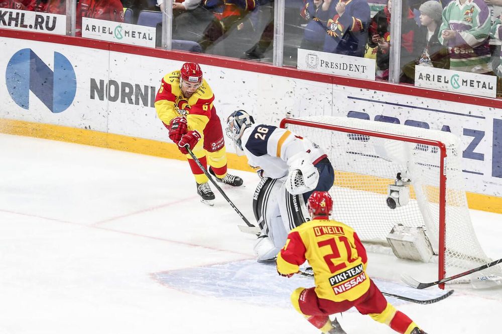 «Йокерит» позволил «Металлургу» зацепиться за плей-офф