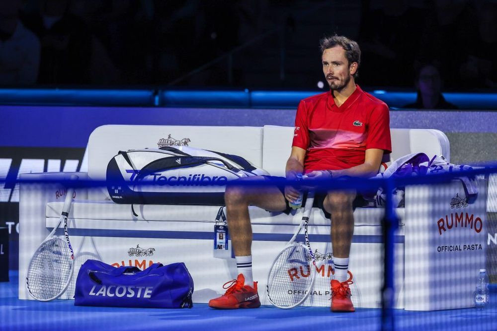 Медведев после вылета с Australian Open не явился на пресс-конференцию